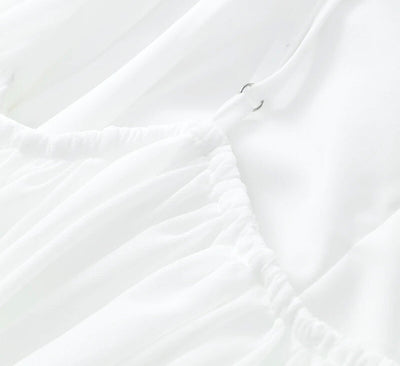 Mio™ | Robe mini élégante dos nu